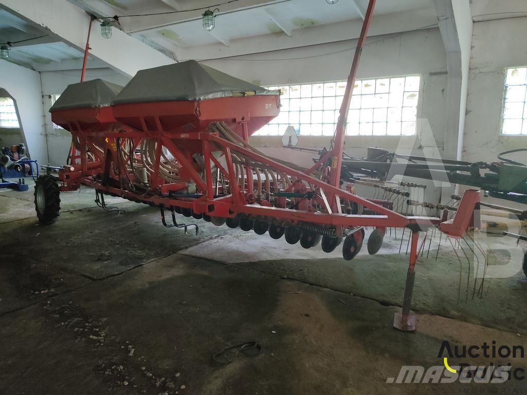 Kverneland DT-6 Редосеялки