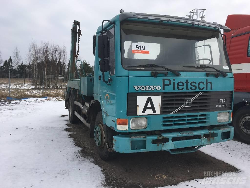 Volvo FL7 Камиони с кран с кука