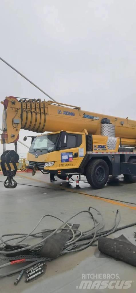 XCMG XCT240 Всъдеходни кранове