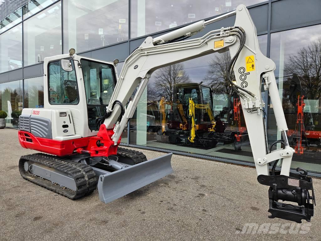 Takeuchi TB 235 Мини екскаватори < 7 т