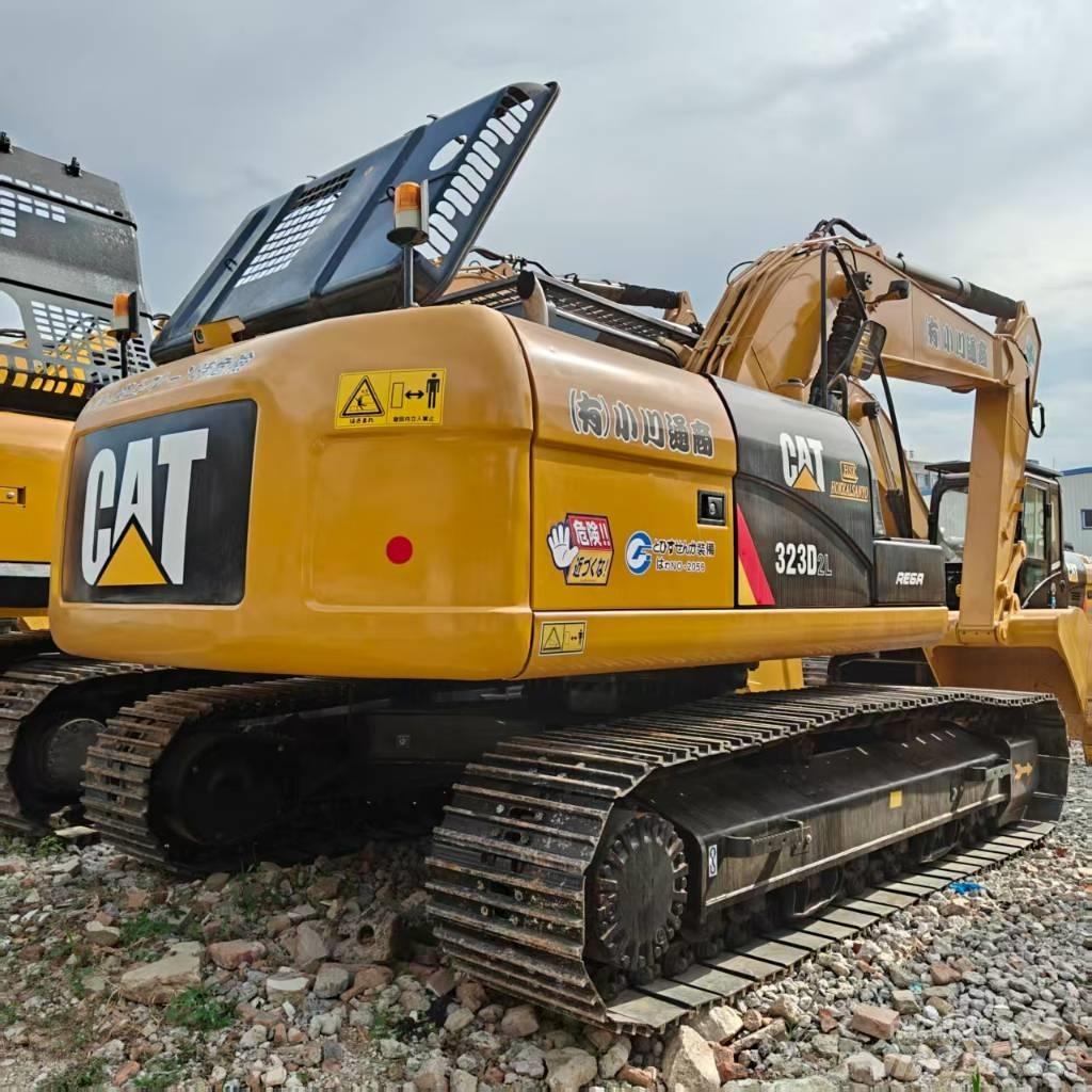 CAT 323D2 Верижен екскаватор
