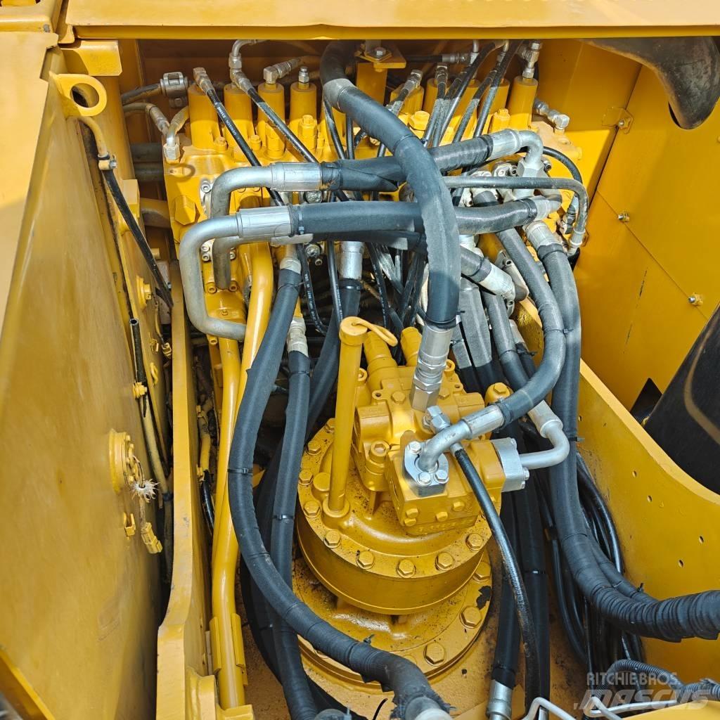 CAT 323D2 Верижен екскаватор
