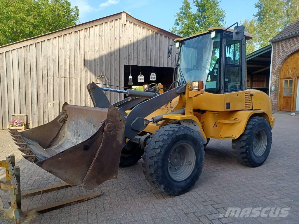 Volvo L 30 B Колесни товарачи