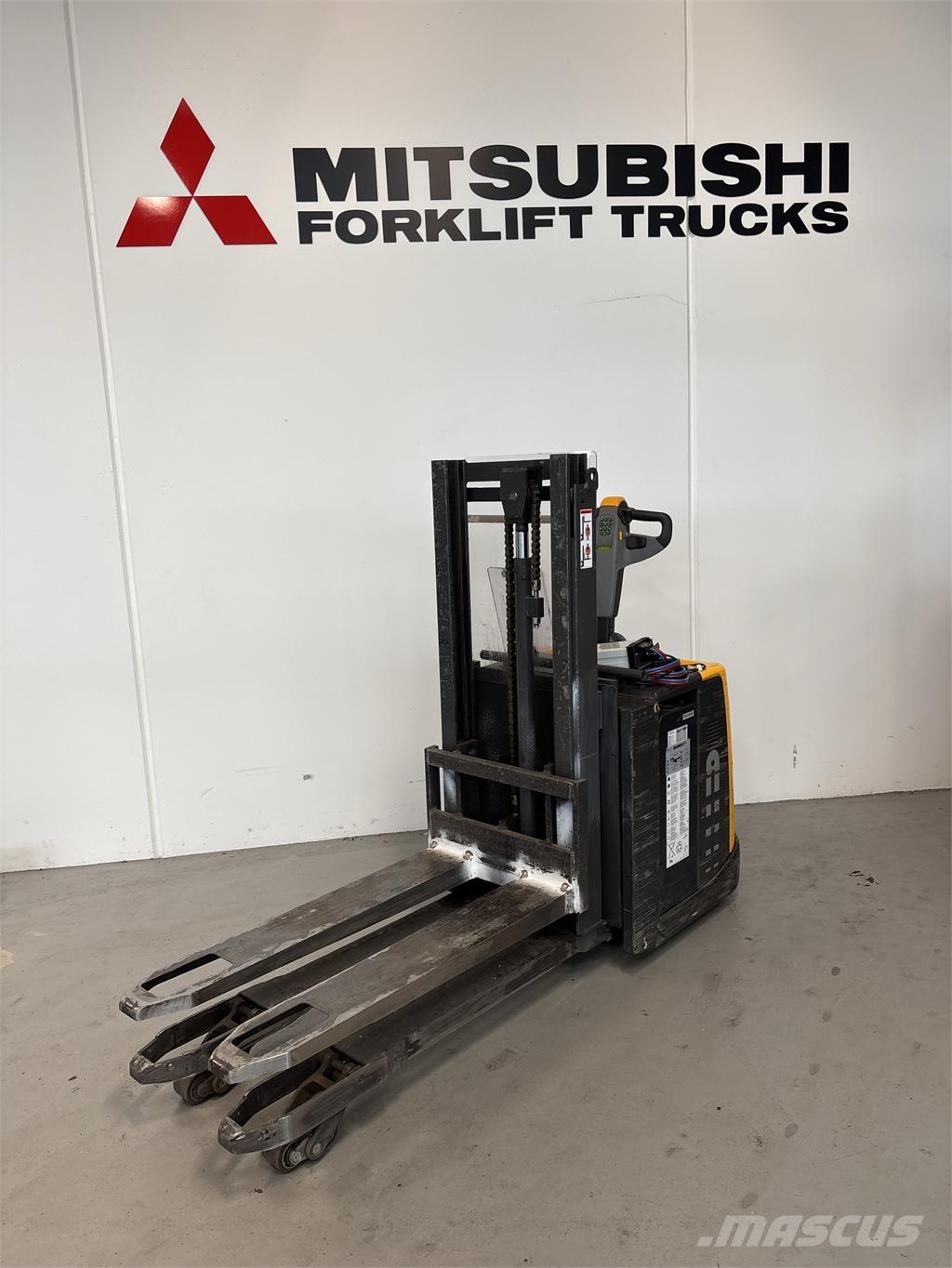 Atlet PDP200 Самоходни товарачи