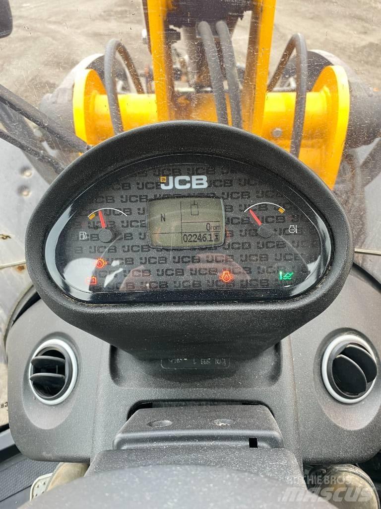 JCB 409 Телескопични товарачи за селското стопанство