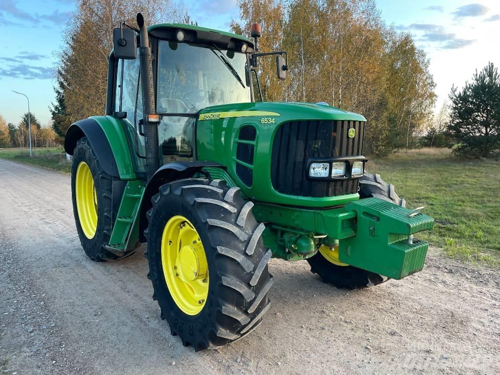 John Deere 6534 Трактори