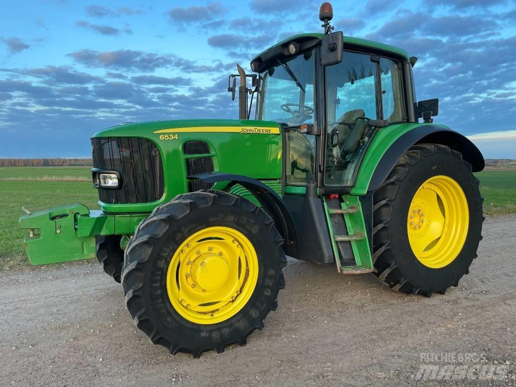 John Deere 6534 Трактори