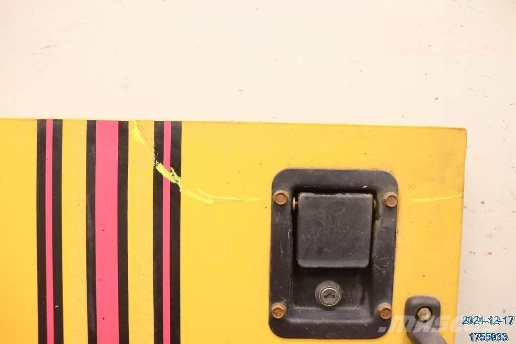 Ljungby L 12 Кабина