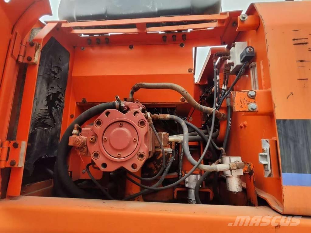 Doosan DH 210 W-7 Колесни екскаватори