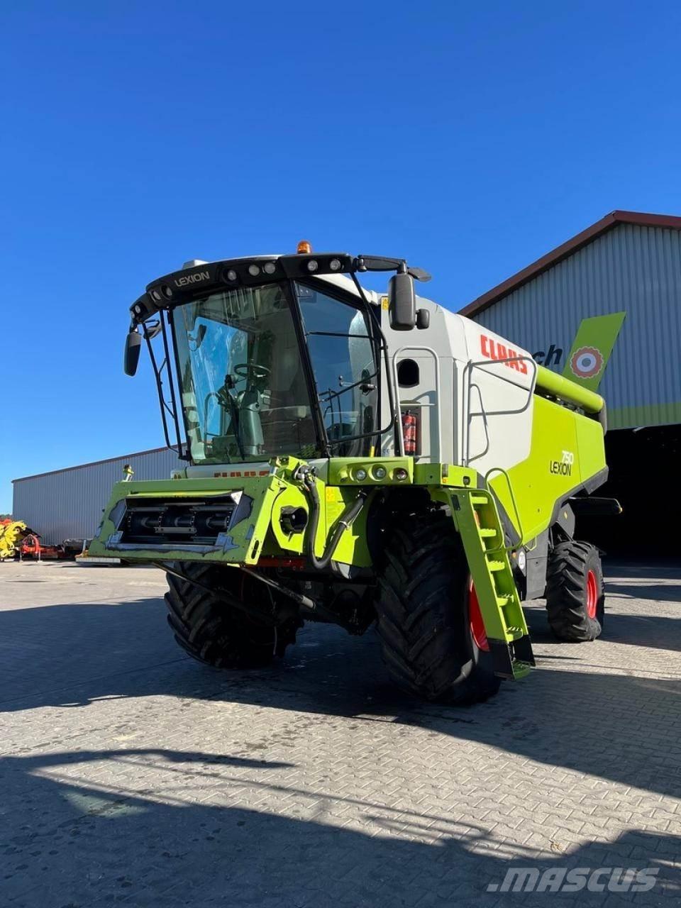 CLAAS Lexion 750 Комбайни