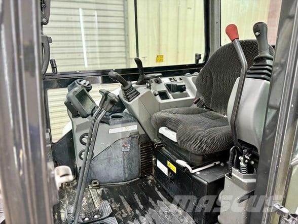 Bobcat E60 Верижен екскаватор