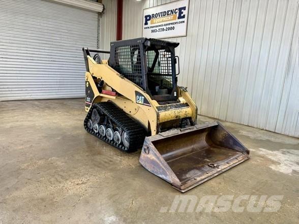 CAT 257 Мини товарачи
