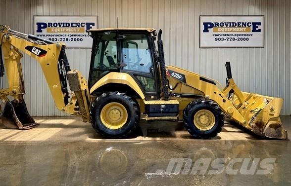 CAT 420F2 Товарач със заден ексватор