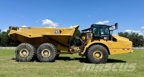 CAT 745 Дъмпери/моторни превозни средства