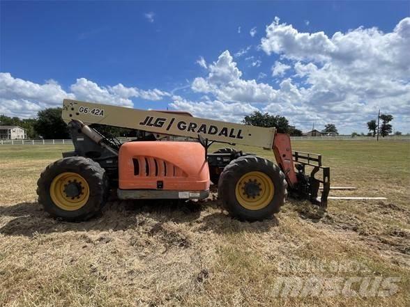 JLG G6-42A Телескопични товарачи