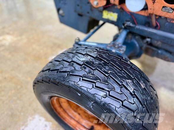 Kubota B7100 Трактори