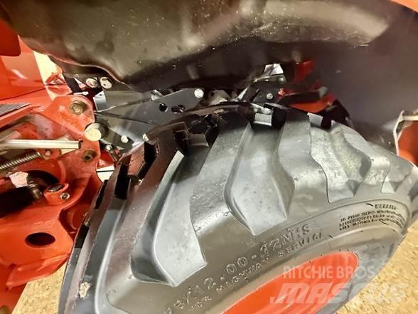 Kubota BX23S Товарач със заден ексватор