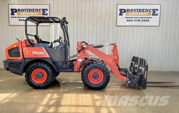 Kubota R530 Колесни товарачи