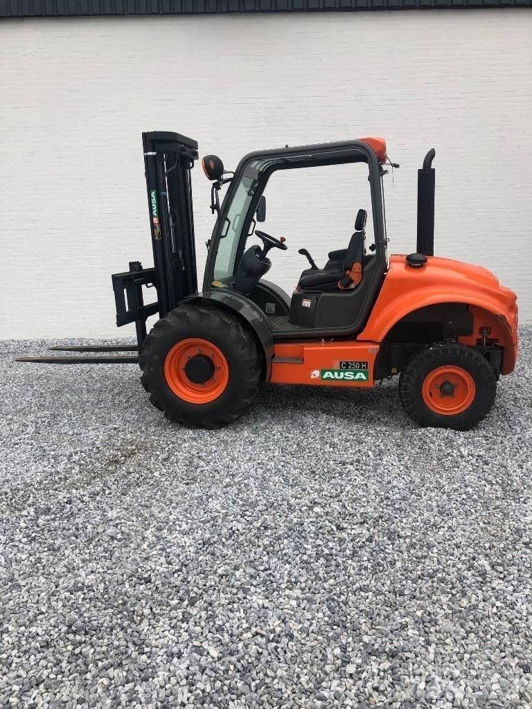 Ausa C 250 H X2 Дизелови камиони