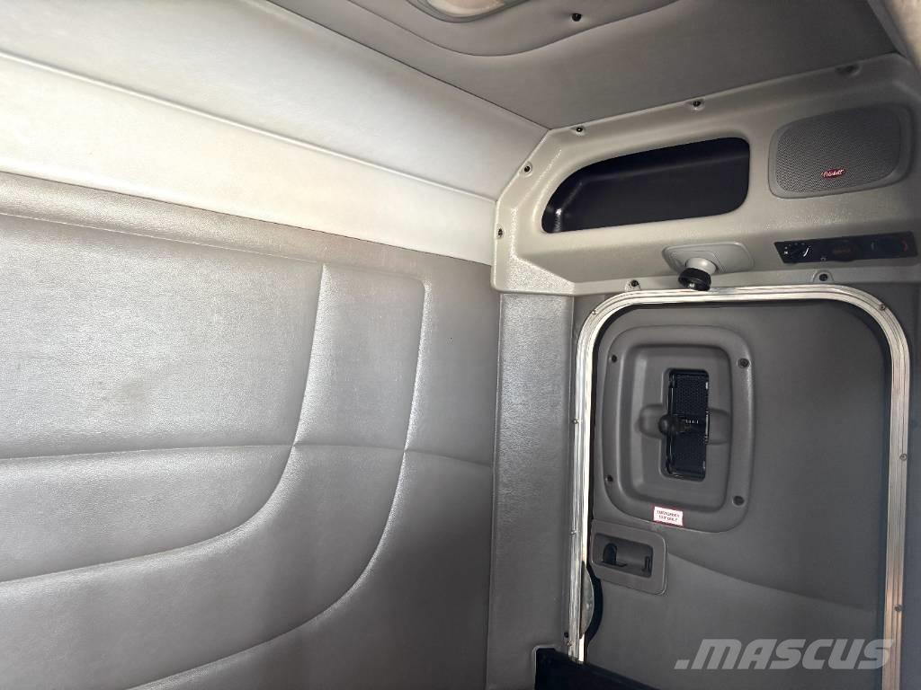 Peterbilt 389 Влекачи