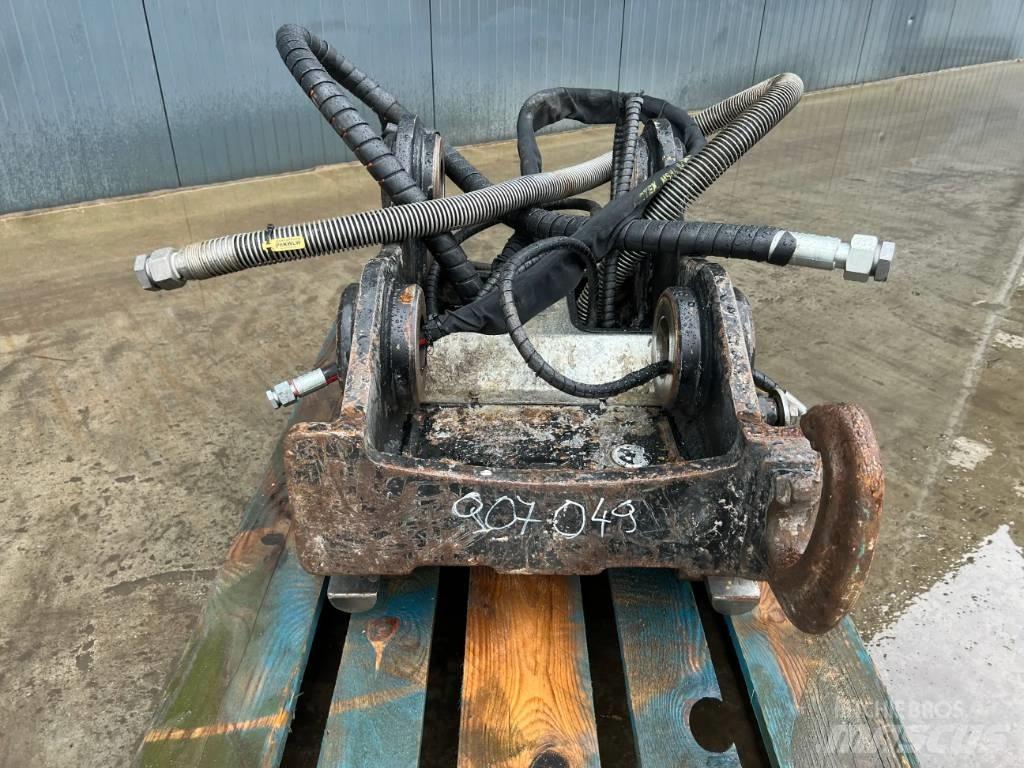 OilQuick OQ80 - M322D Бързи съединители
