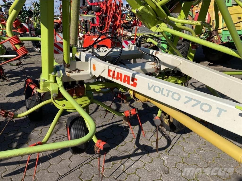 CLAAS Volto 770 T Гребла и сенообръщачки