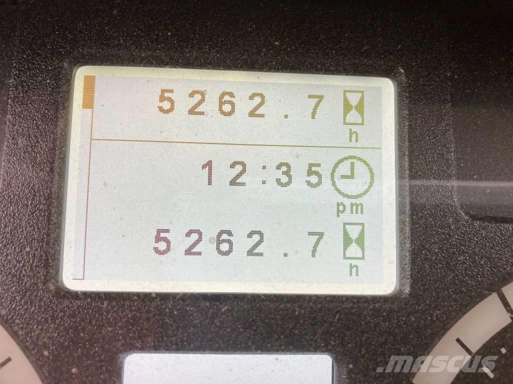 John Deere 6155 M Трактори