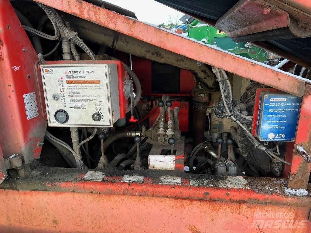Terex Finlay 694 Мобилни скрийнери
