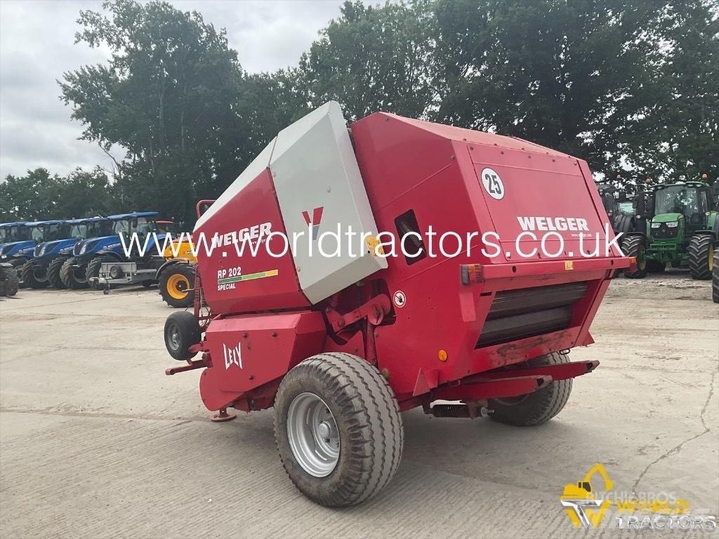 Lely WELGER RP202 Сламопреси за кръгли бали
