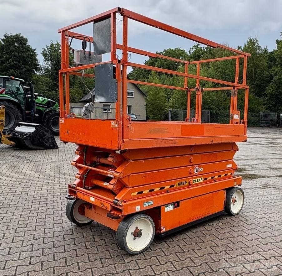 SkyJack SJ III 4626 Ножични работни платформи