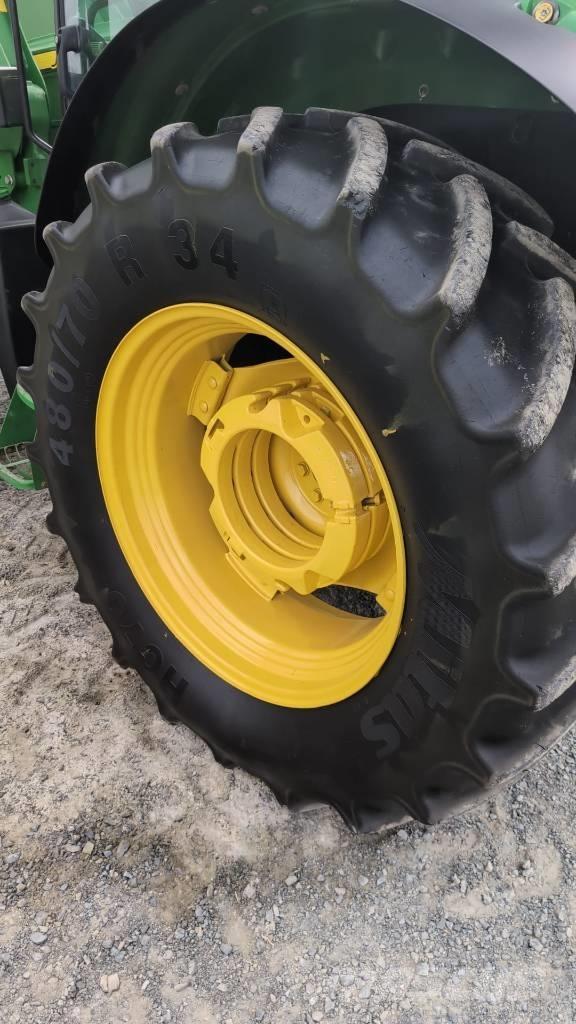 John Deere 5115R Трактори