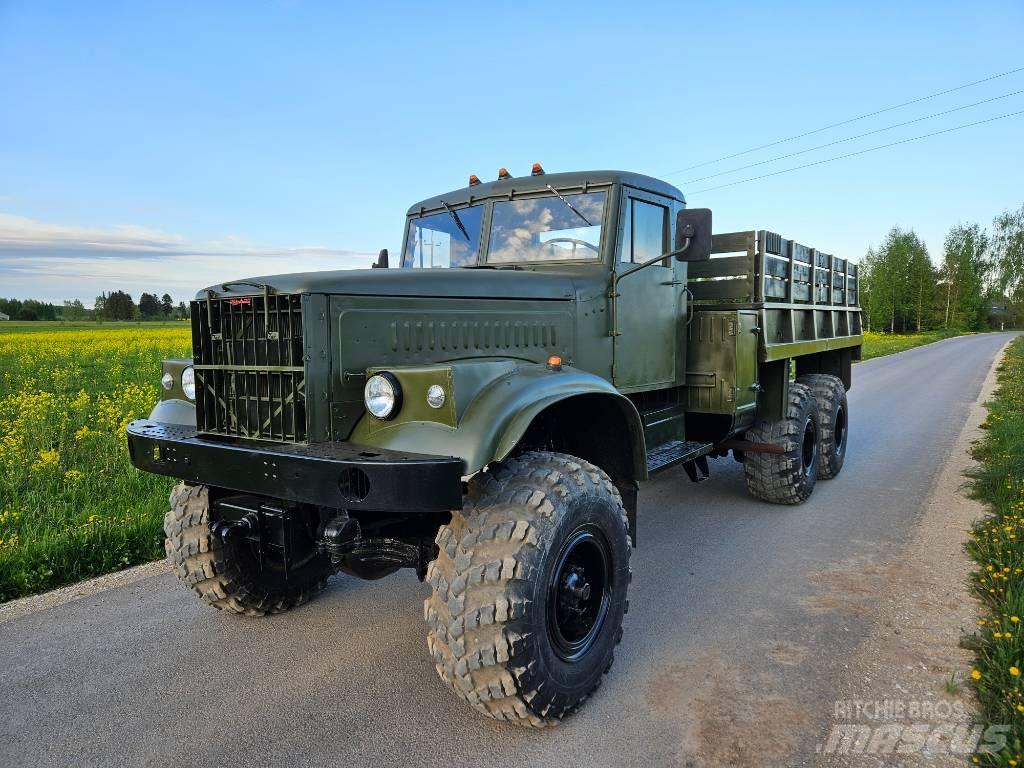 Kraz 255 B Бордови камион / автолебедка