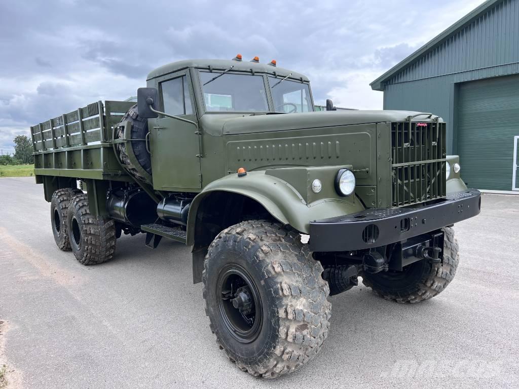 Kraz 255 B Бордови камион / автолебедка