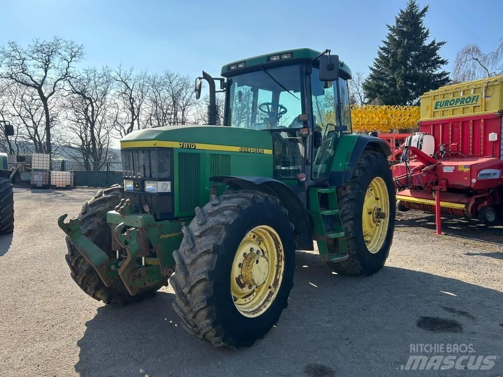 John Deere 7810 Трактори