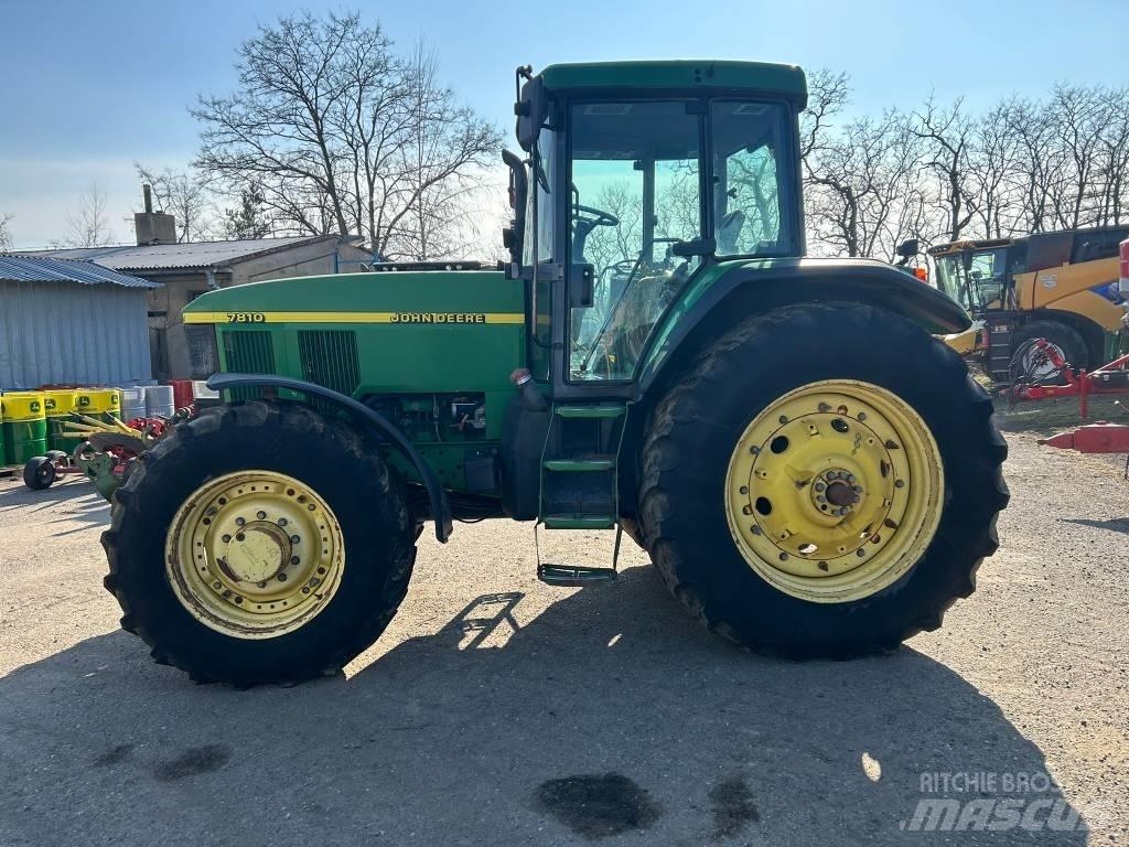 John Deere 7810 Трактори