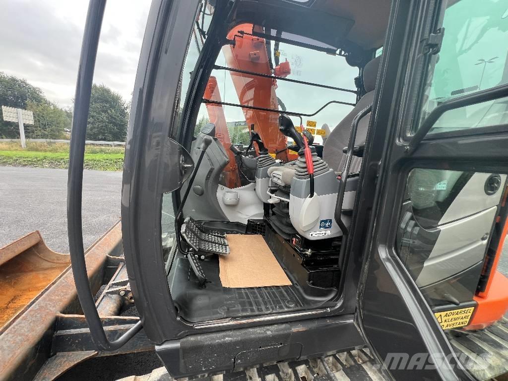 Hitachi ZX 85 US-6 Средни екскаватори 7т - 12т