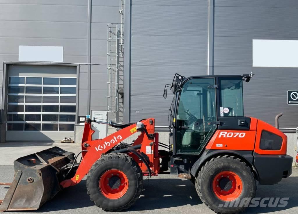 Kubota R 070 HW Колесни товарачи