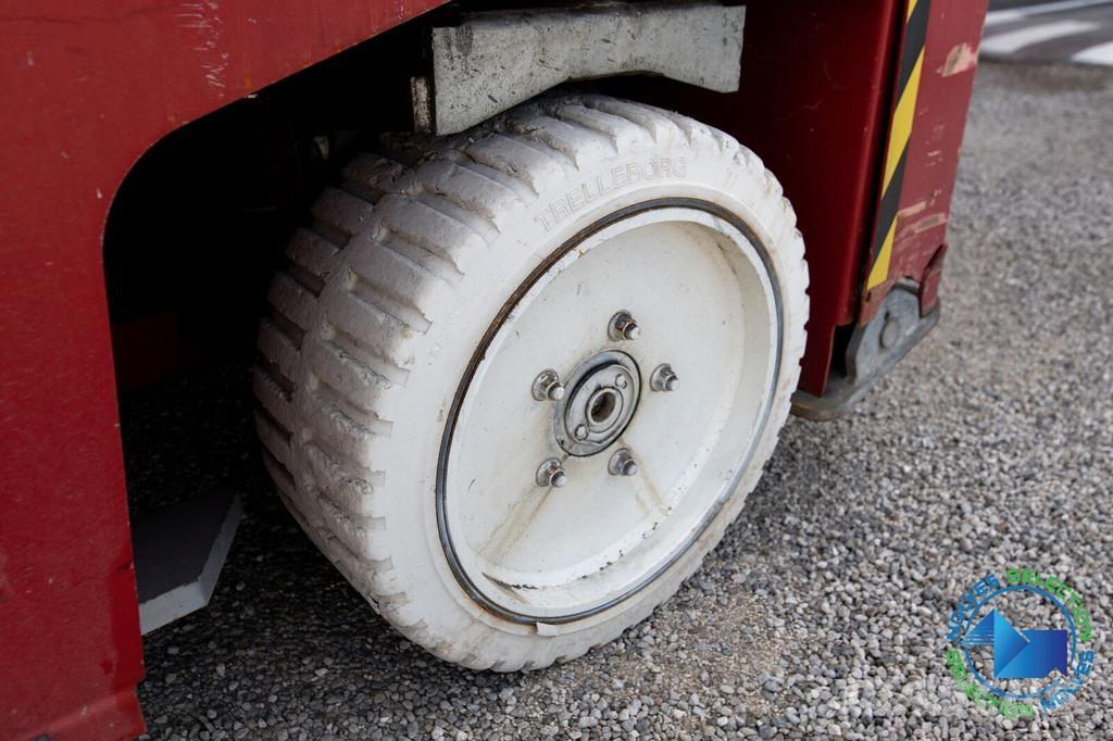 PB S225-12 Ножични работни платформи