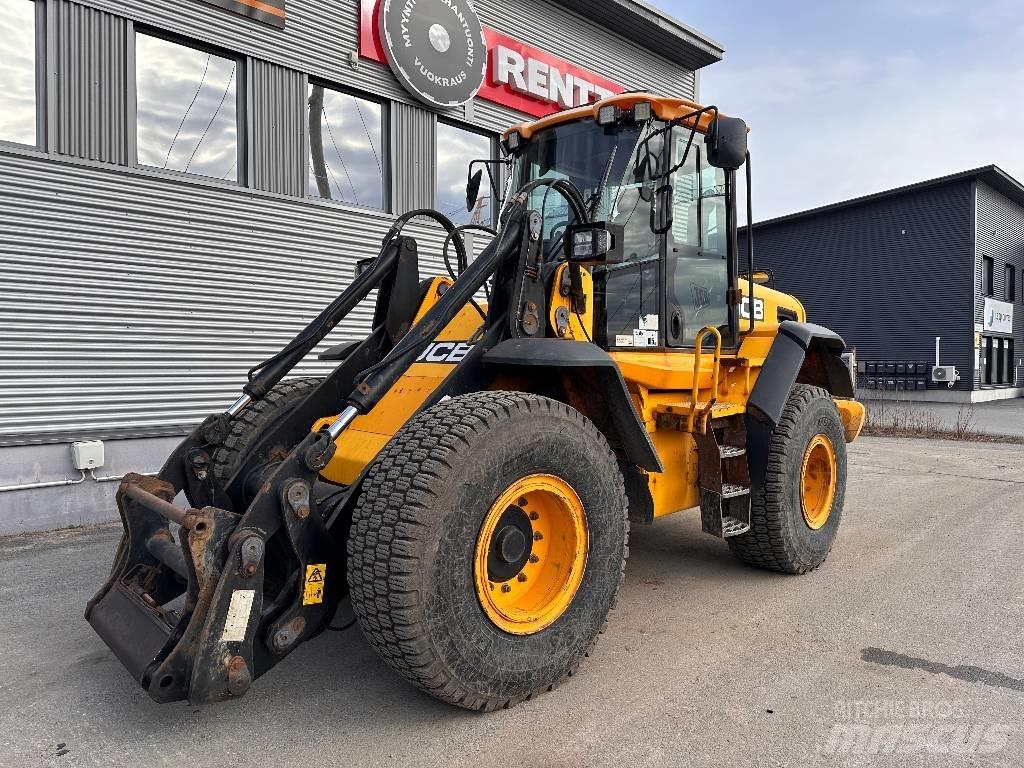 JCB 426 E Колесни товарачи