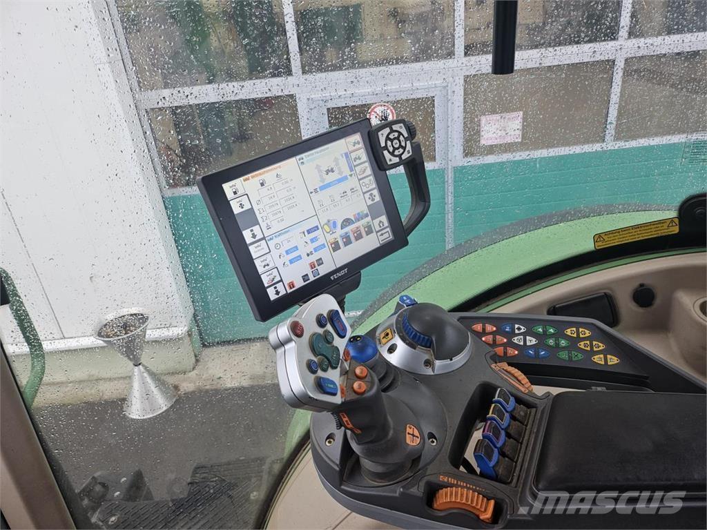 Fendt 724 Vario Трактори
