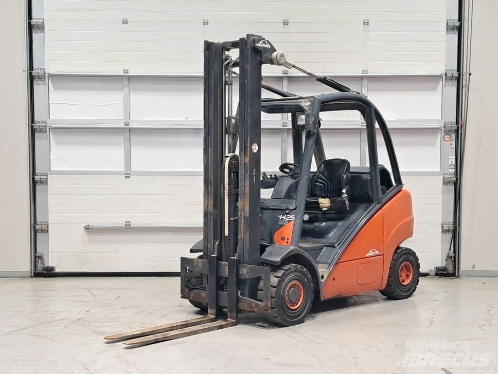 Linde H25T Камиони с АГУ