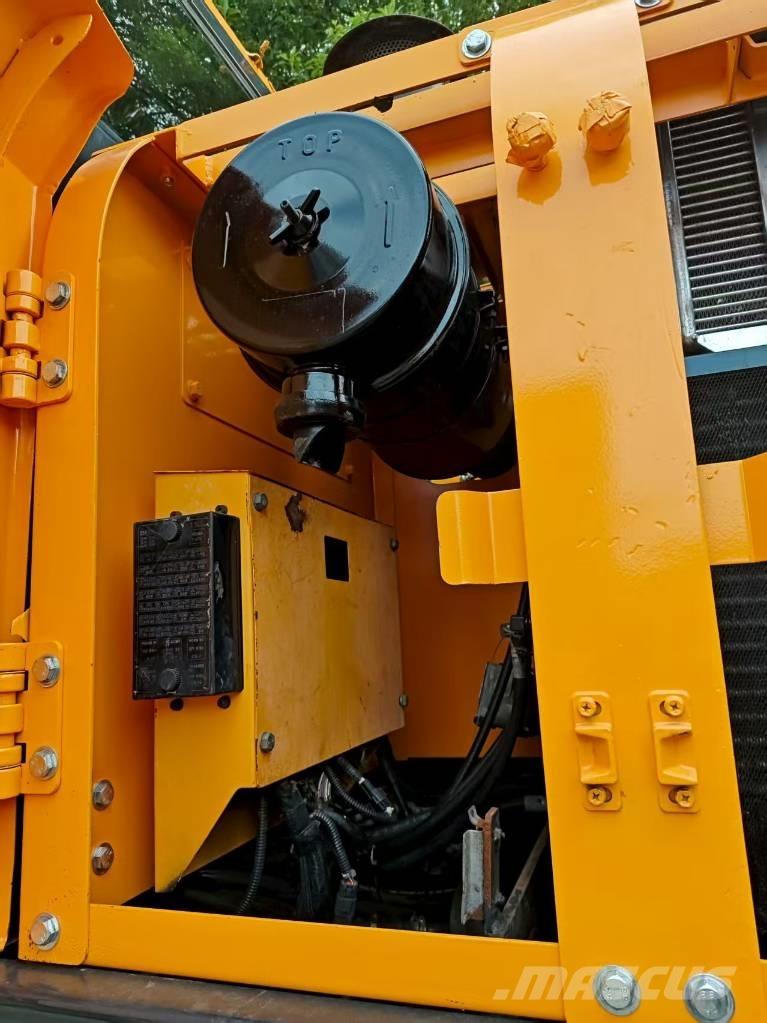 Hyundai r210w-9 Колесни екскаватори