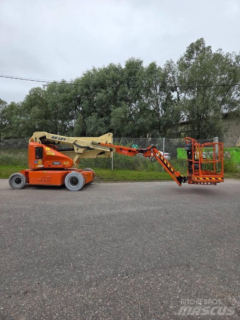 JLG E 400 AJPN Съчленени стрелови подемници