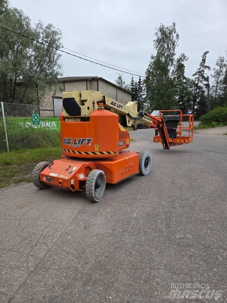 JLG E 400 AJPN Съчленени стрелови подемници