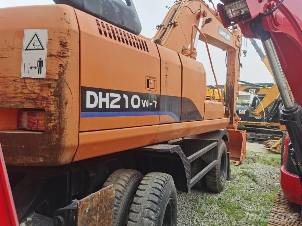 Doosan DH 210 W-7 Колесни екскаватори