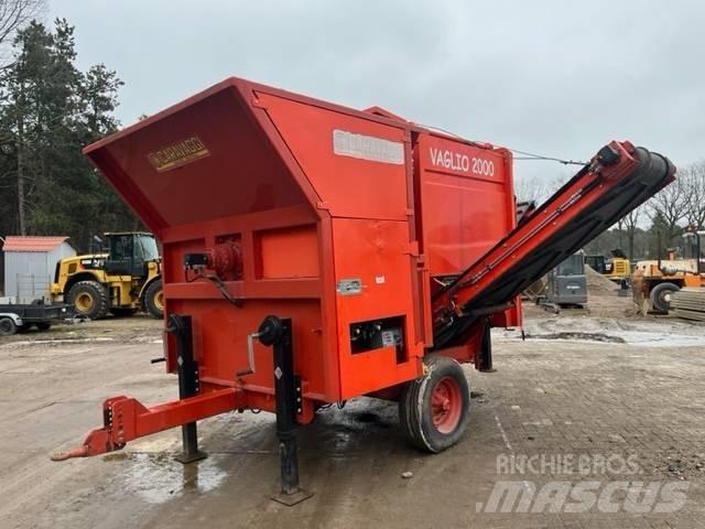 Caravaggi VA 2000 DX Мобилни скрийнери
