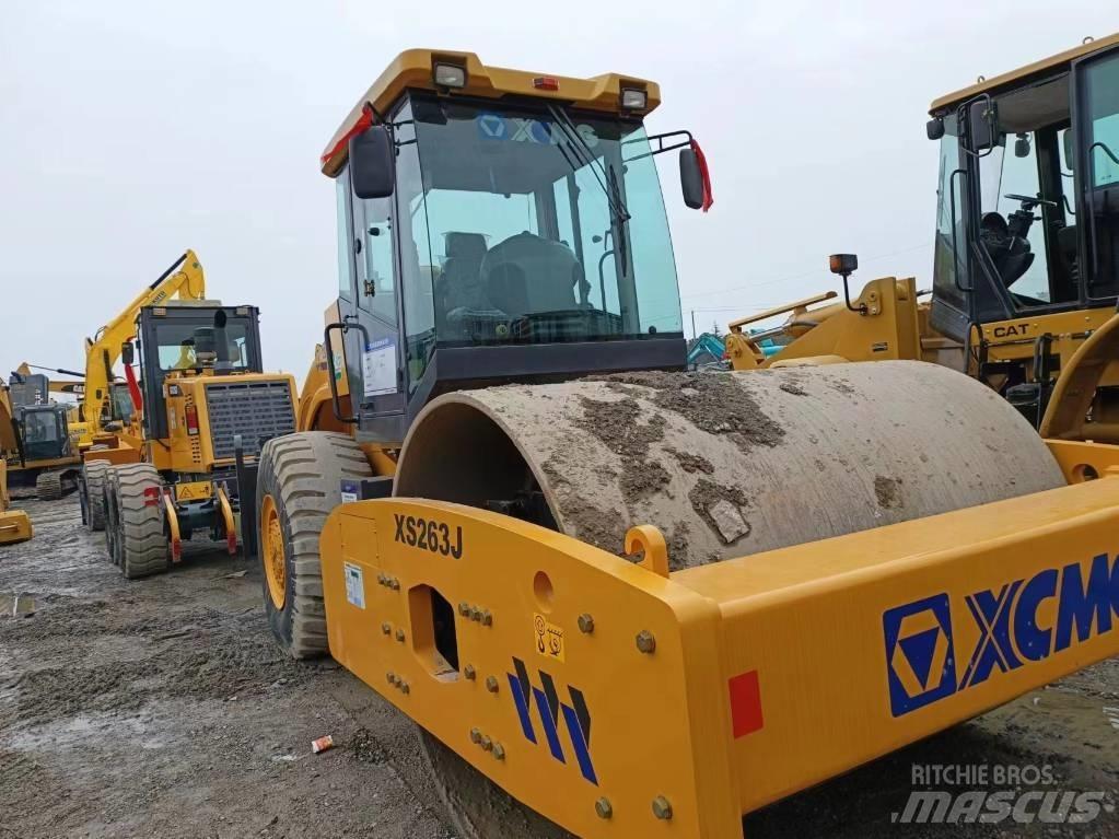 XCMG XC263J Еднобарабанни ролки
