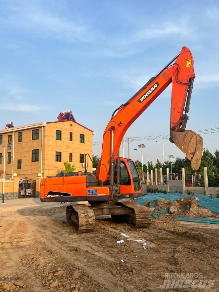 Doosan DX225LC-9C Верижен екскаватор