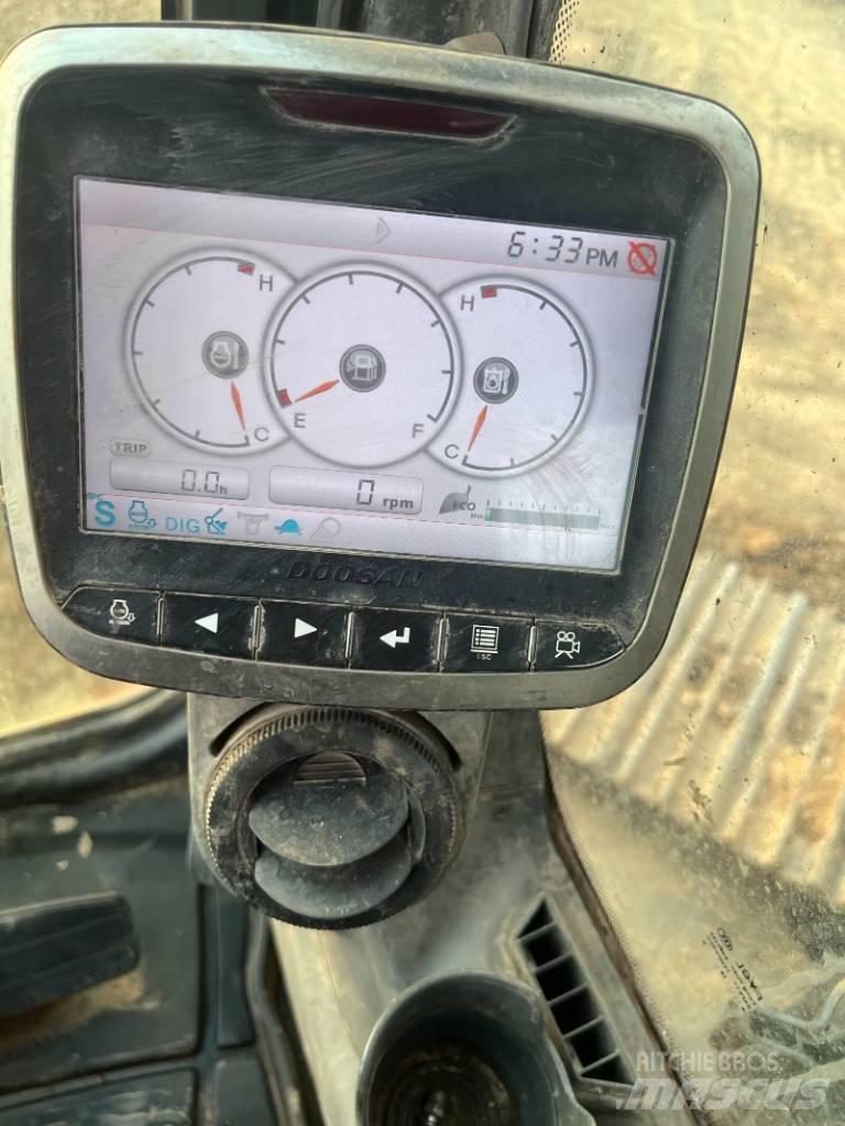 Doosan DX225LC-9C Верижен екскаватор
