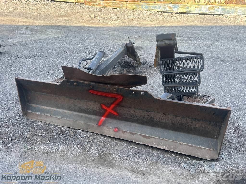 Valmet 890.2 Други компоненти